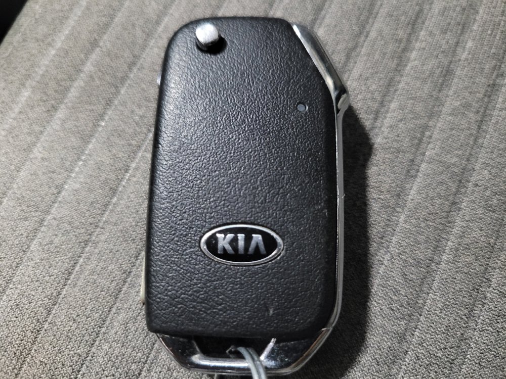 Used 2020 Kia Soul S FWD image 32
