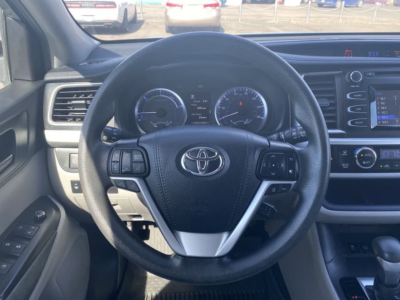 Certified 2019 Toyota Highlander LE AWD/4WD image 14