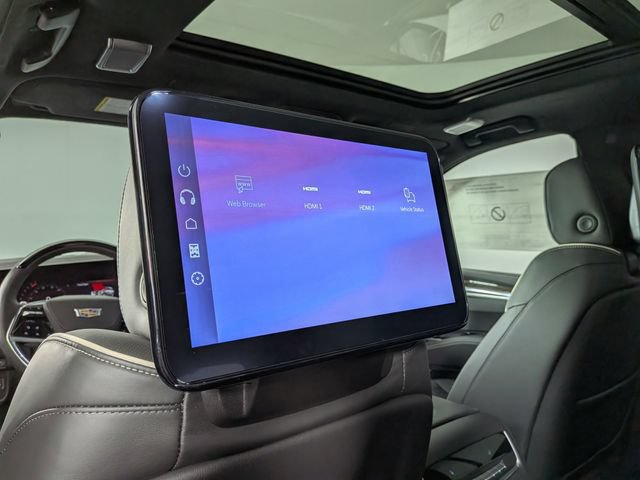 New 2026 Cadillac Escalade Platinum Luxury w/ LPO, Floor Liner Package AWD/4WD image 31