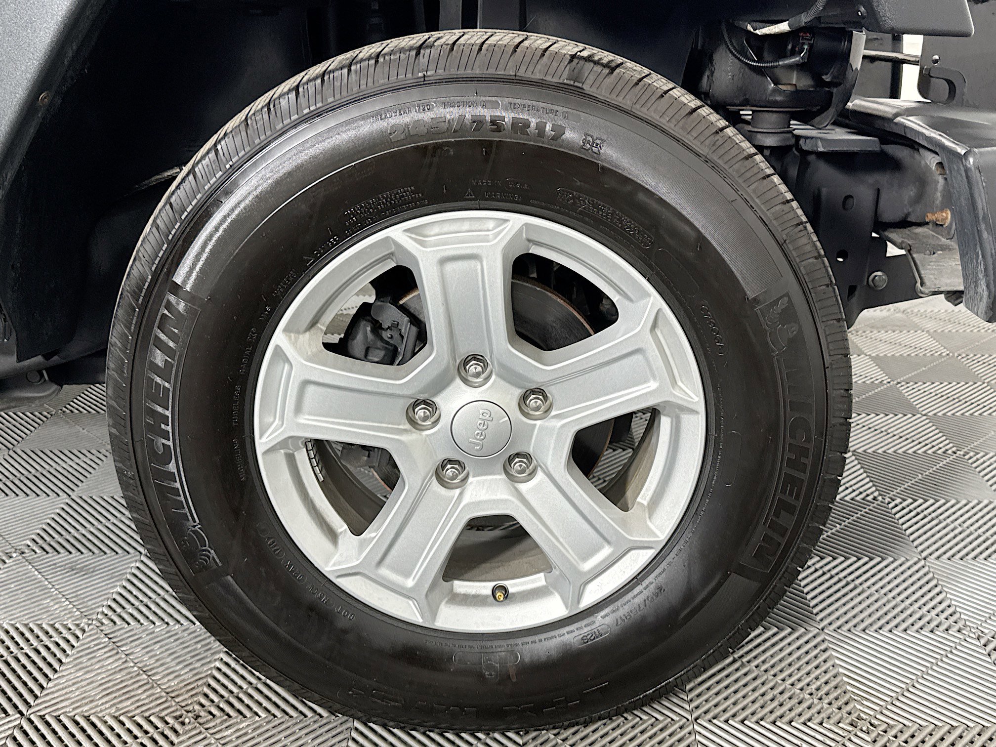 Used 2017 Jeep Wrangler Unlimited Sport image 29