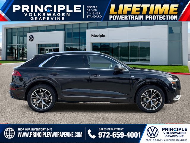 Used 2023 Audi Q8 Premium Plus w/ Premium Plus Package AWD/4WD image 3