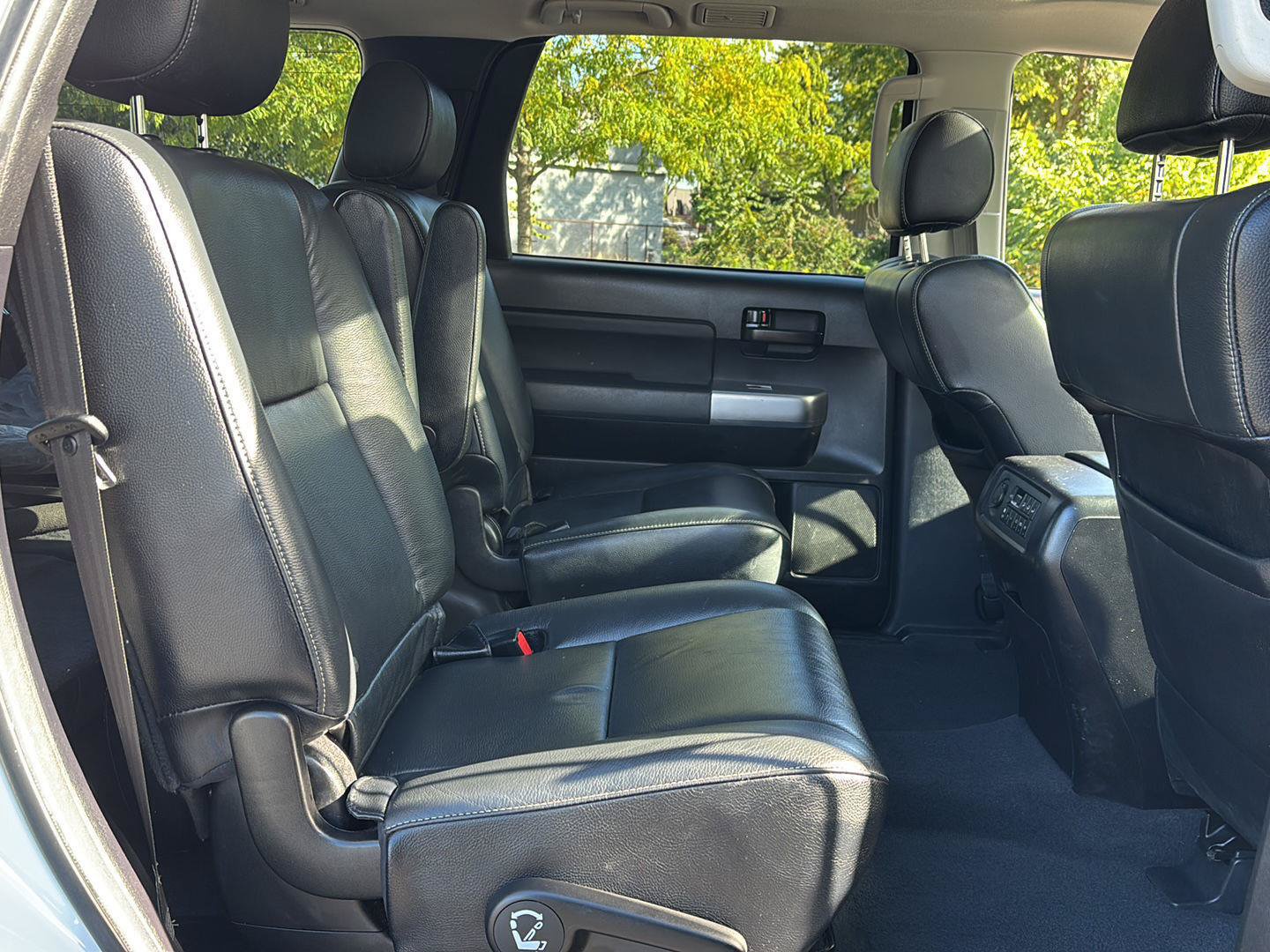 Used 2019 Toyota Sequoia TRD Sport w/ TRD Sport Premium Package AWD/4WD image 16
