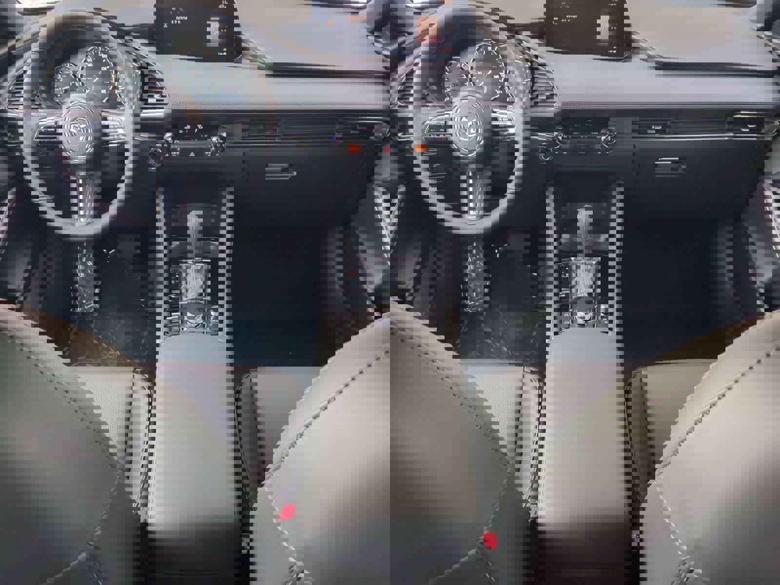 New 2026 MAZDA MAZDA3 Hatchback w/Premium Plus Pkg image 14