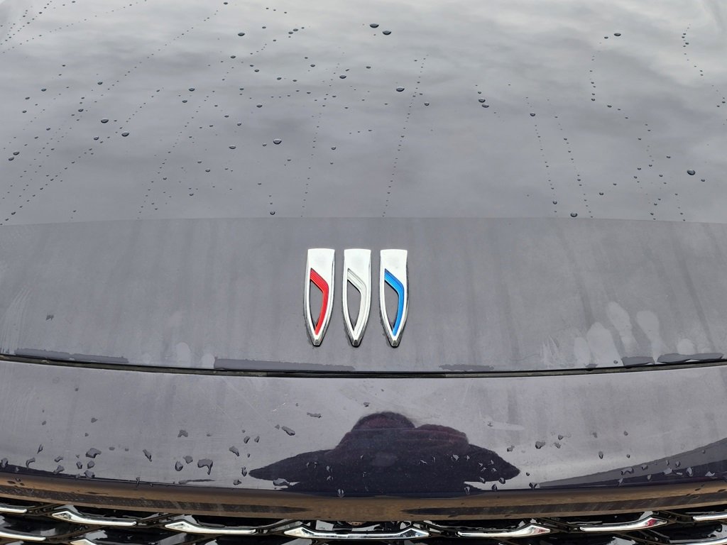 New 2026 Buick Envision Avenir image 10