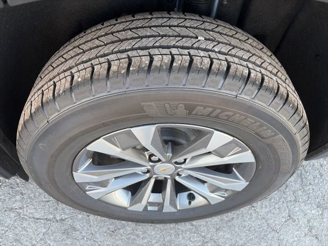 New 2026 Chevrolet Equinox LT AWD/4WD image 13