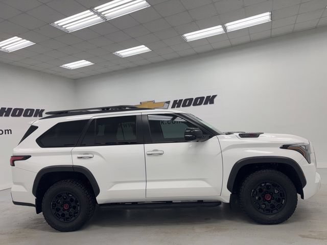 Used 2024 Toyota Sequoia TRD Pro AWD/4WD image 4