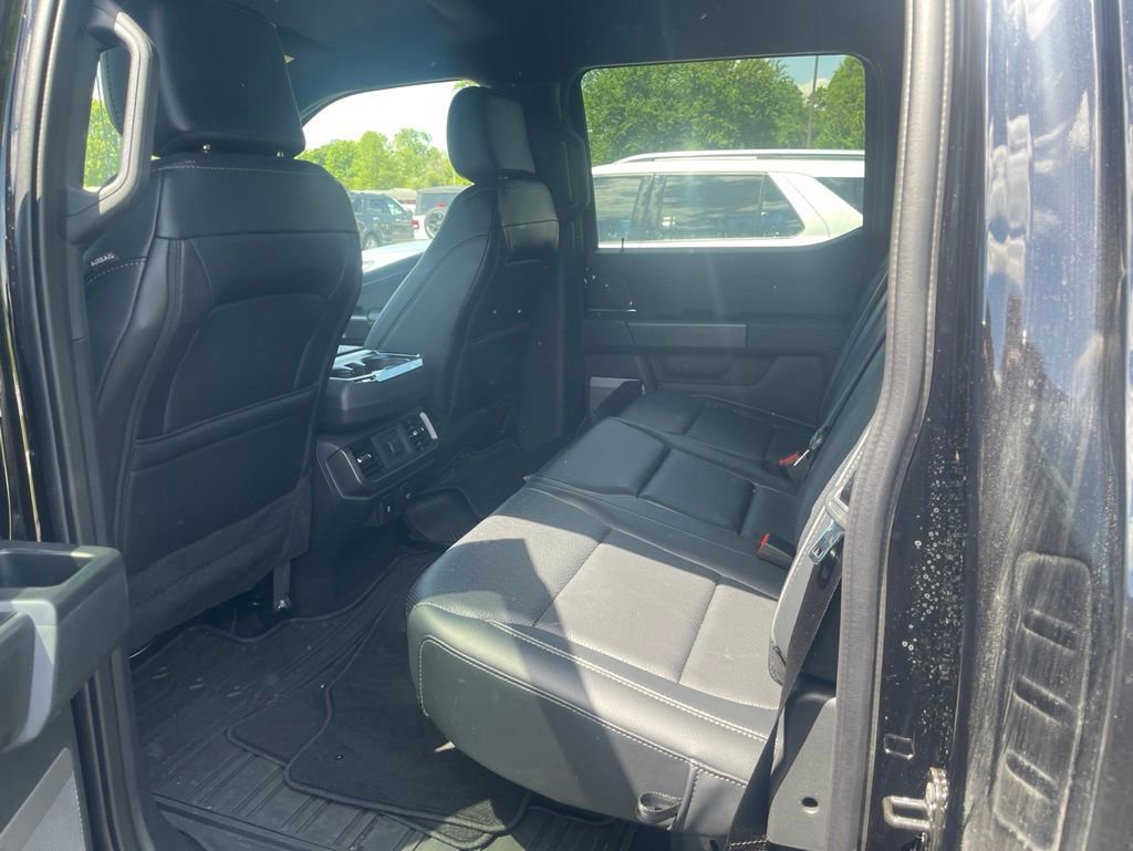 Used 2025 Ford F150 Lariat w/ Equipment Group 501A Mid AWD/4WD image 9