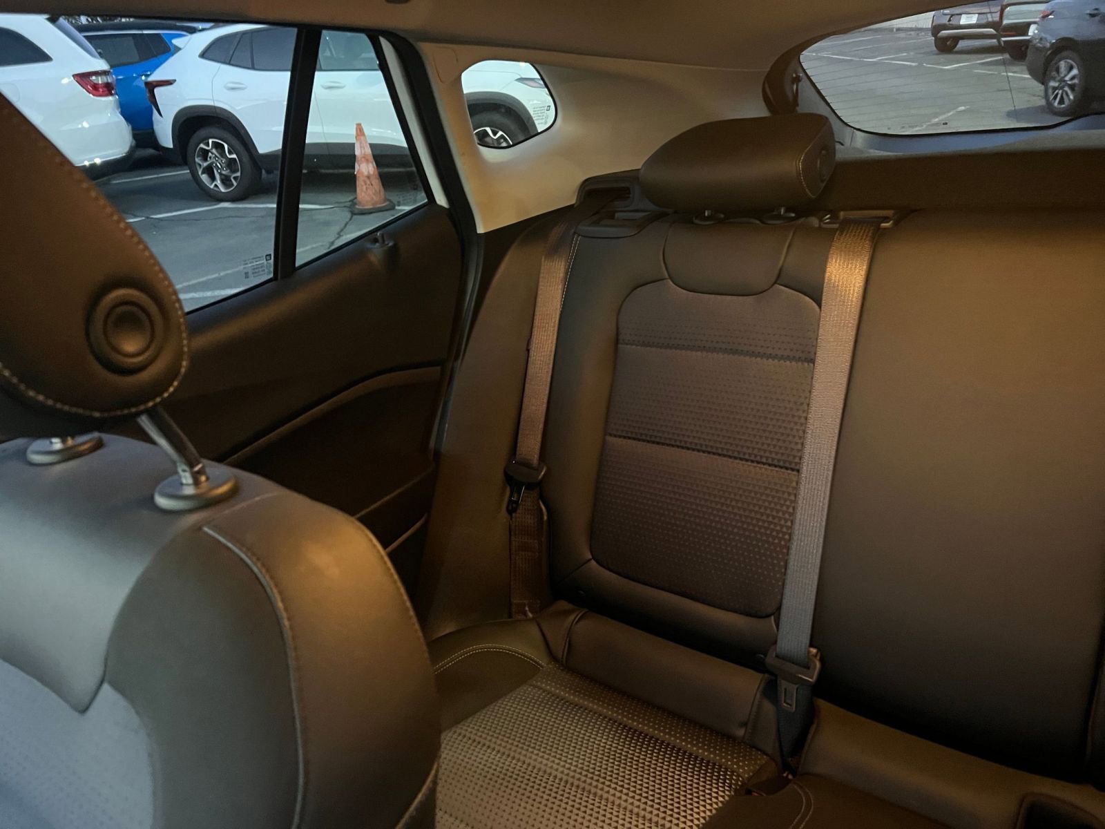 Used 2025 Chevrolet Trax LT w/ LT Convenience Package image 39