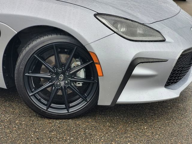 Used 2025 Toyota GR86 Premium w/ ALL Weather Mat Package (TMS) image 9