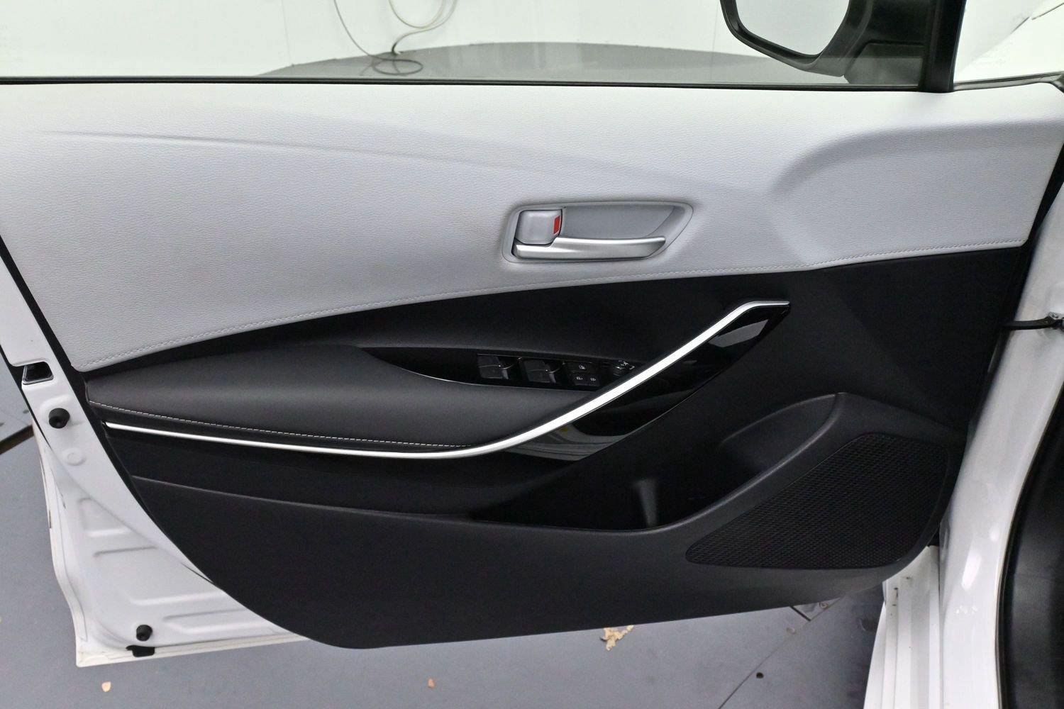 Used 2024 Toyota Corolla XSE FWD image 10
