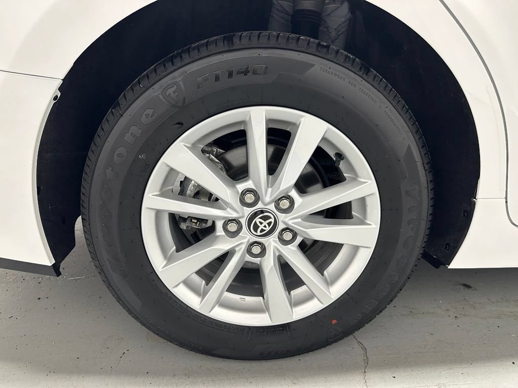 Used 2026 Toyota Camry LE FWD image 65