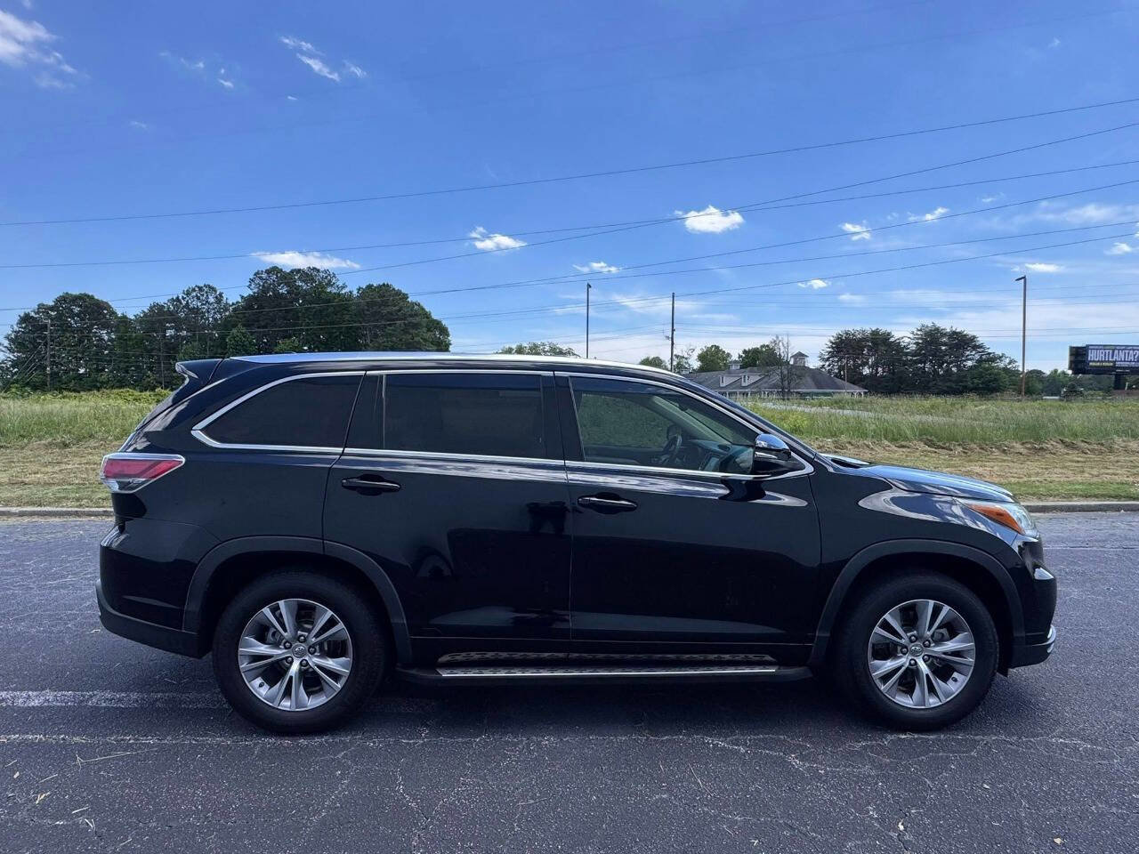 Used 2015 Toyota Highlander XLE image 5