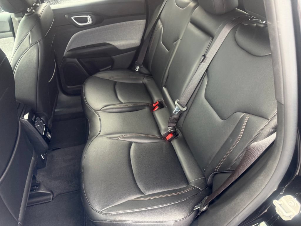 Used 2024 Jeep Compass Latitude AWD/4WD image 31