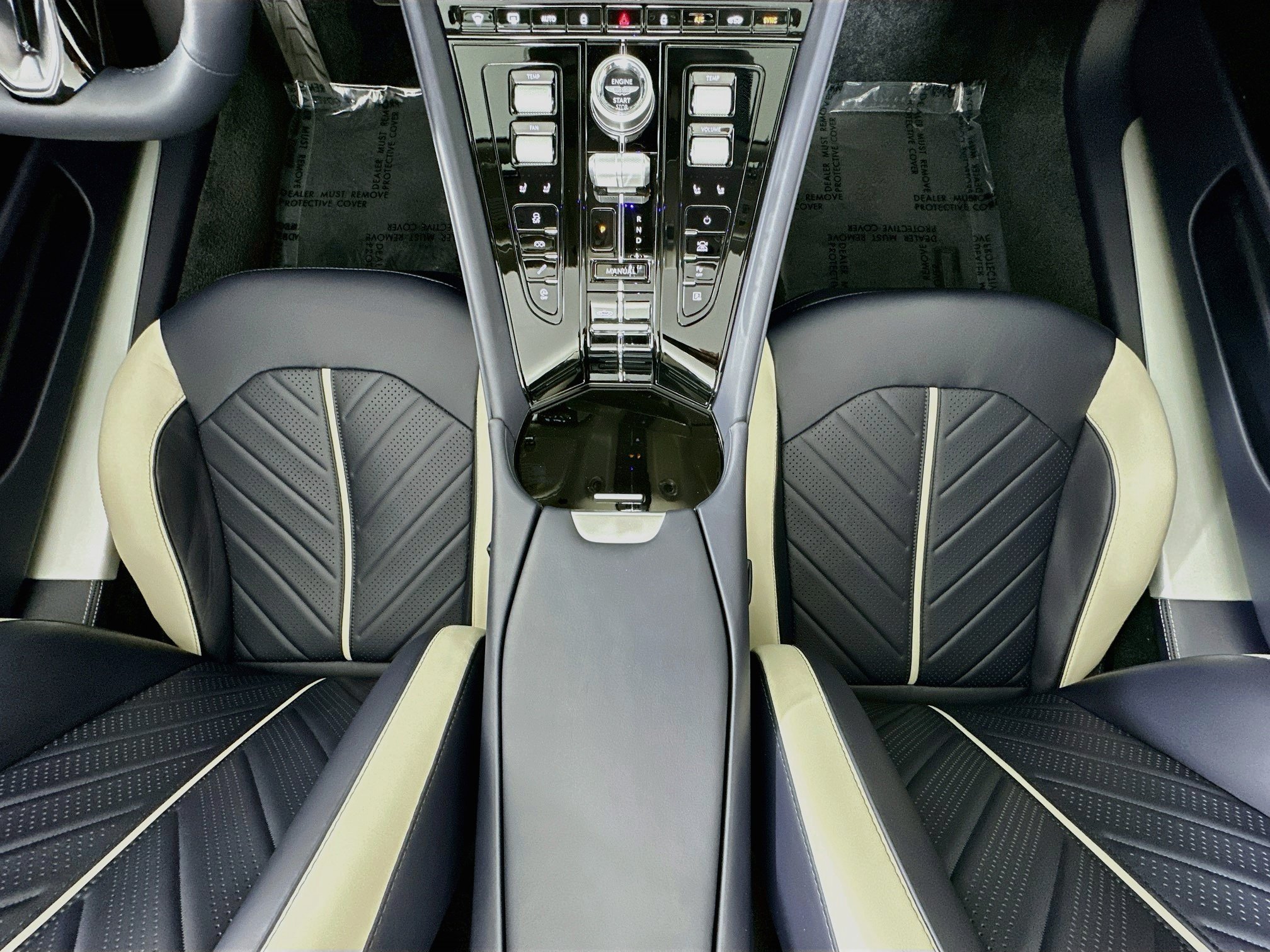 Used 2026 Aston Martin DB12 Convertible RWD image 26