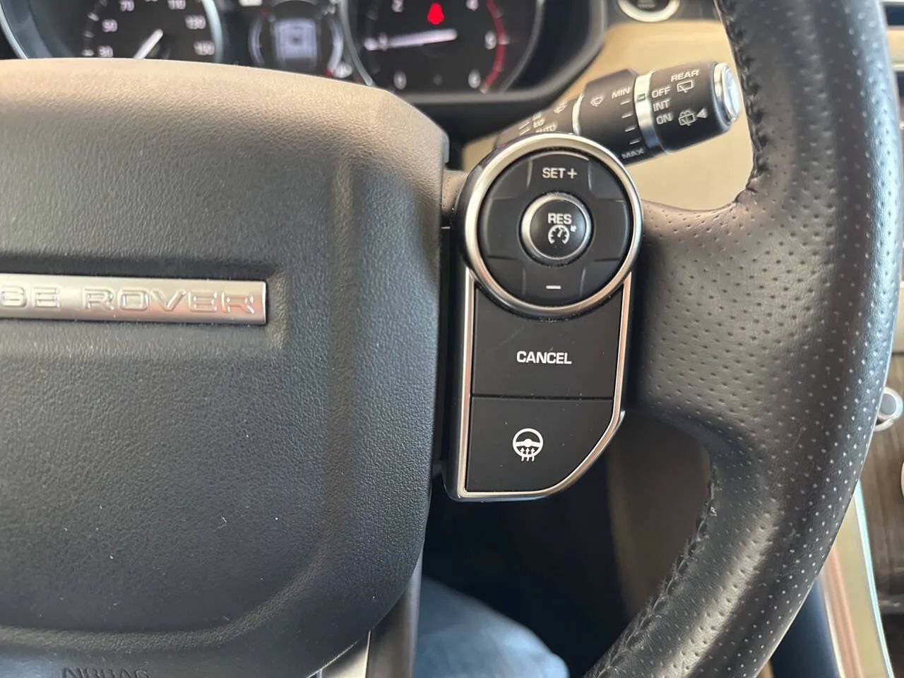 Used 2017 Land Rover Range Rover Sport HSE AWD/4WD image 37