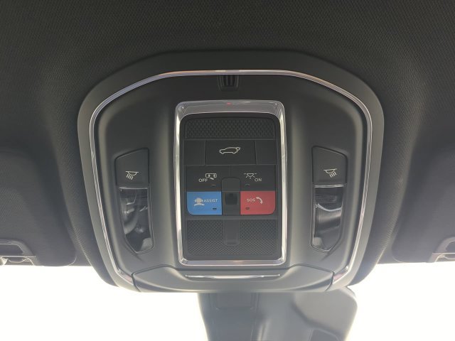 New 2027 Jeep Grand Cherokee L Limited RWD image 25