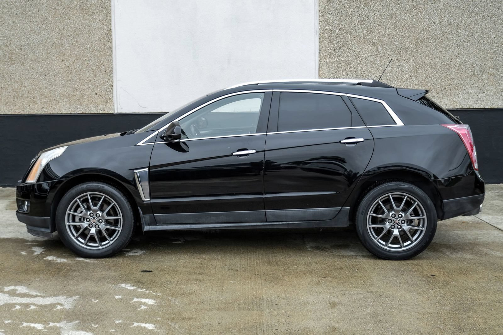 Used 2016 Cadillac SRX Premium w/ Driver Assist Package FWD image 11