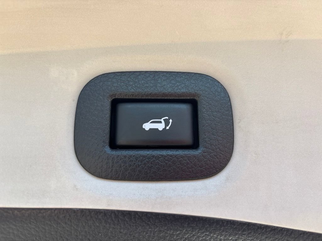 Used 2019 Nissan Rogue SV AWD/4WD image 10