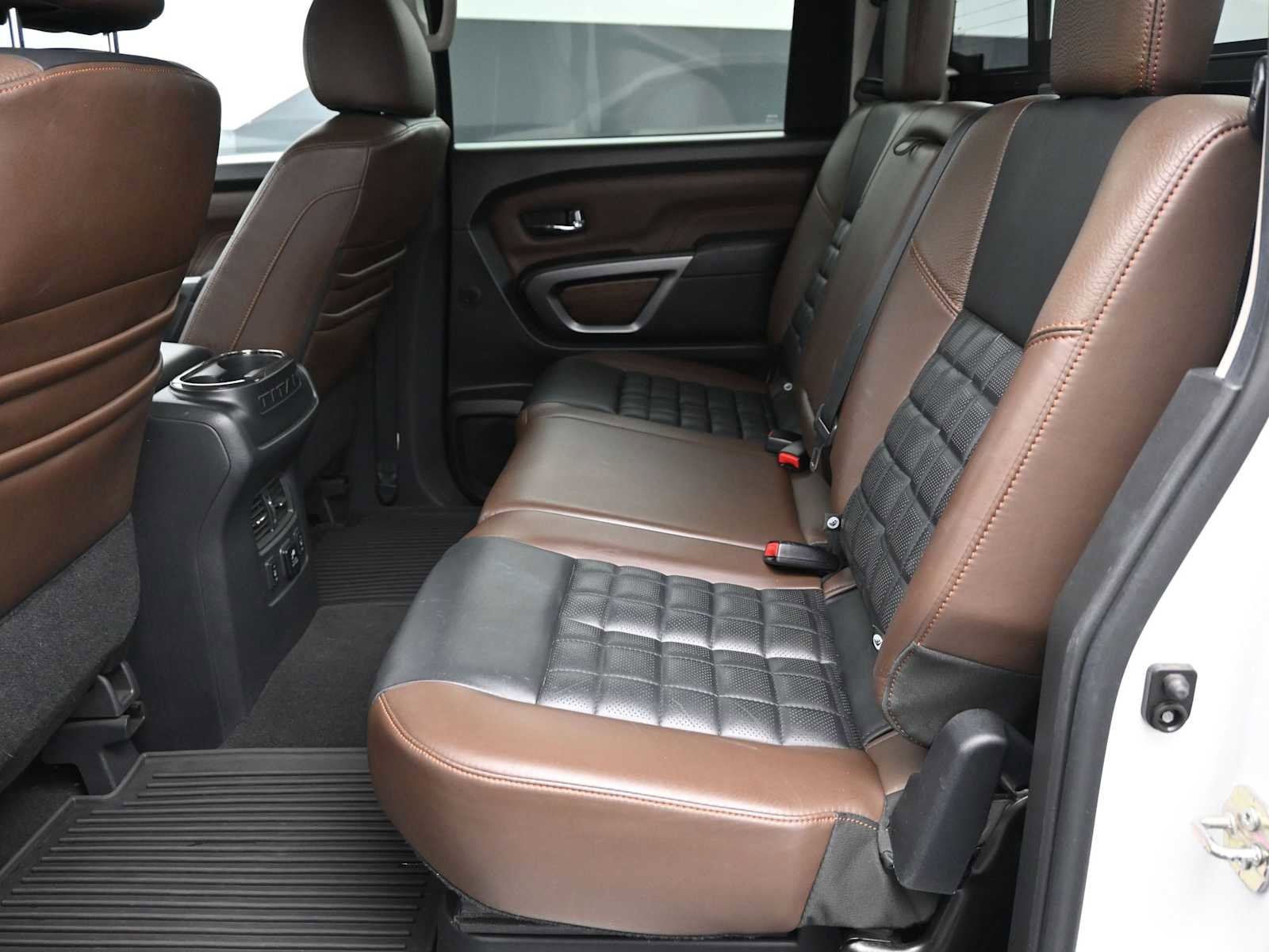 Used 2017 Nissan Titan Platinum Reserve image 11