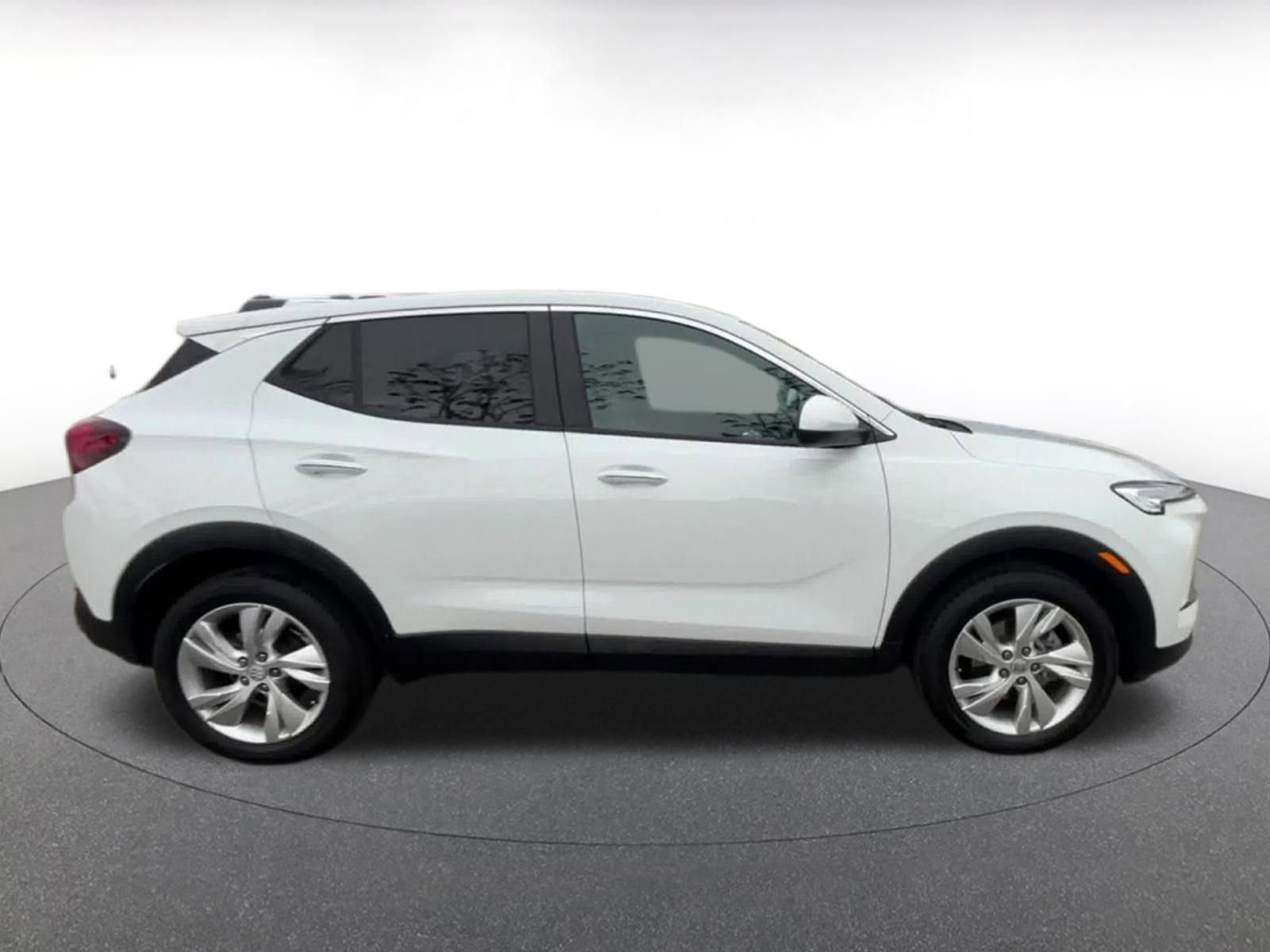 Used 2025 Buick Encore GX Preferred image 16