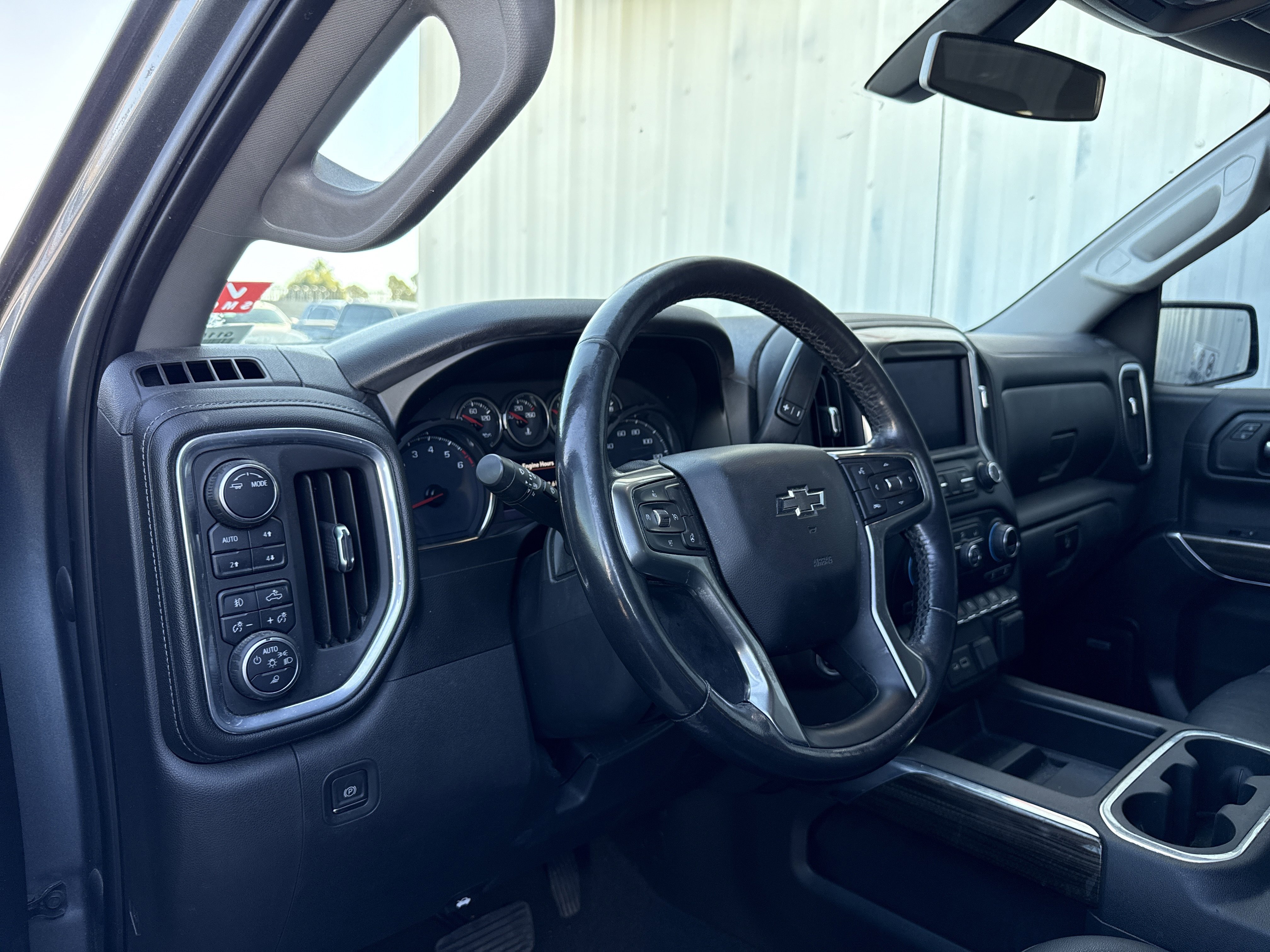 Used 2021 Chevrolet Silverado 1500 LT Trail Boss w/ Convenience Package II image 19