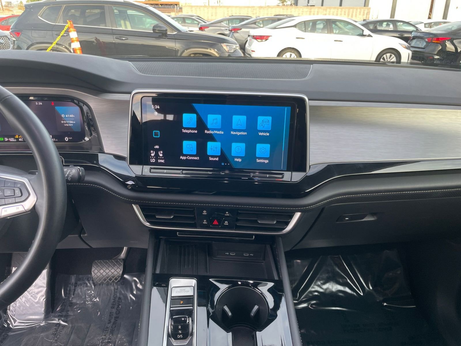 Used 2025 Volkswagen Atlas Cross Sport SE FWD image 17