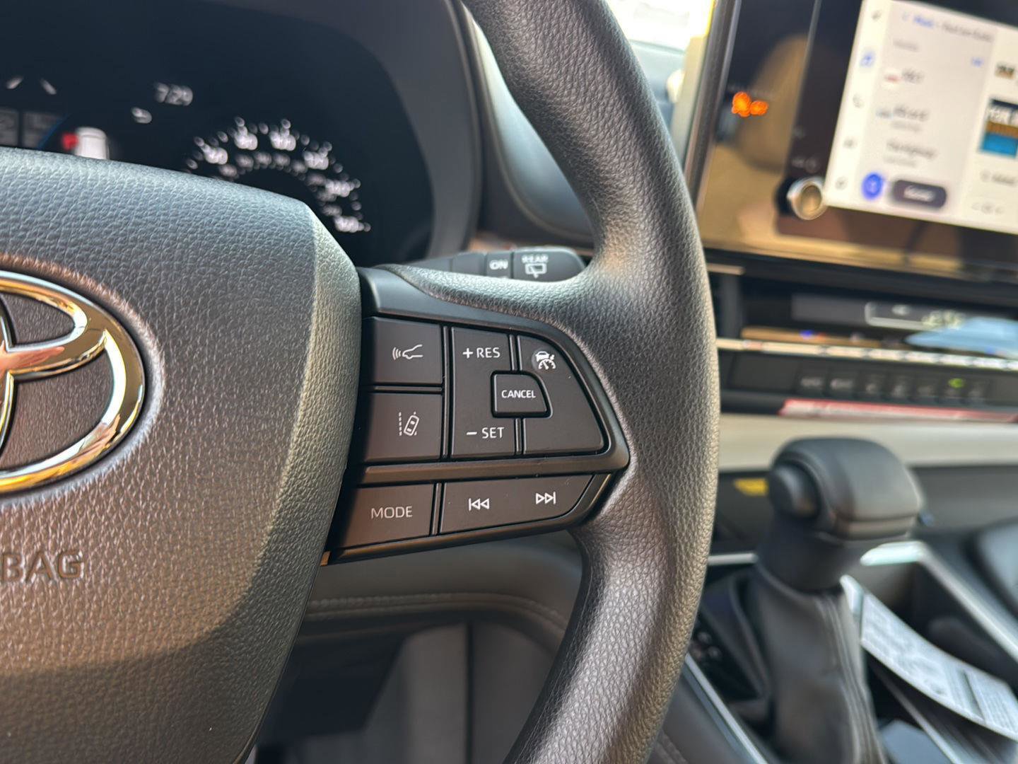 New 2026 Toyota Sienna LE image 18