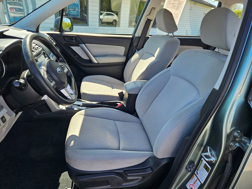 Used 2018 Subaru Forester 2.5i w/ Alloy Wheel Package image 10