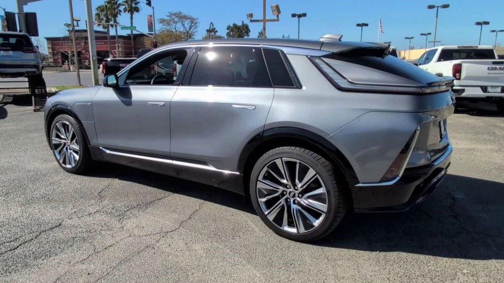 Certified 2023 Cadillac Lyriq 2WD image 11