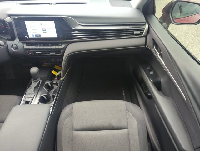 Used 2025 Toyota Camry LE FWD image 15