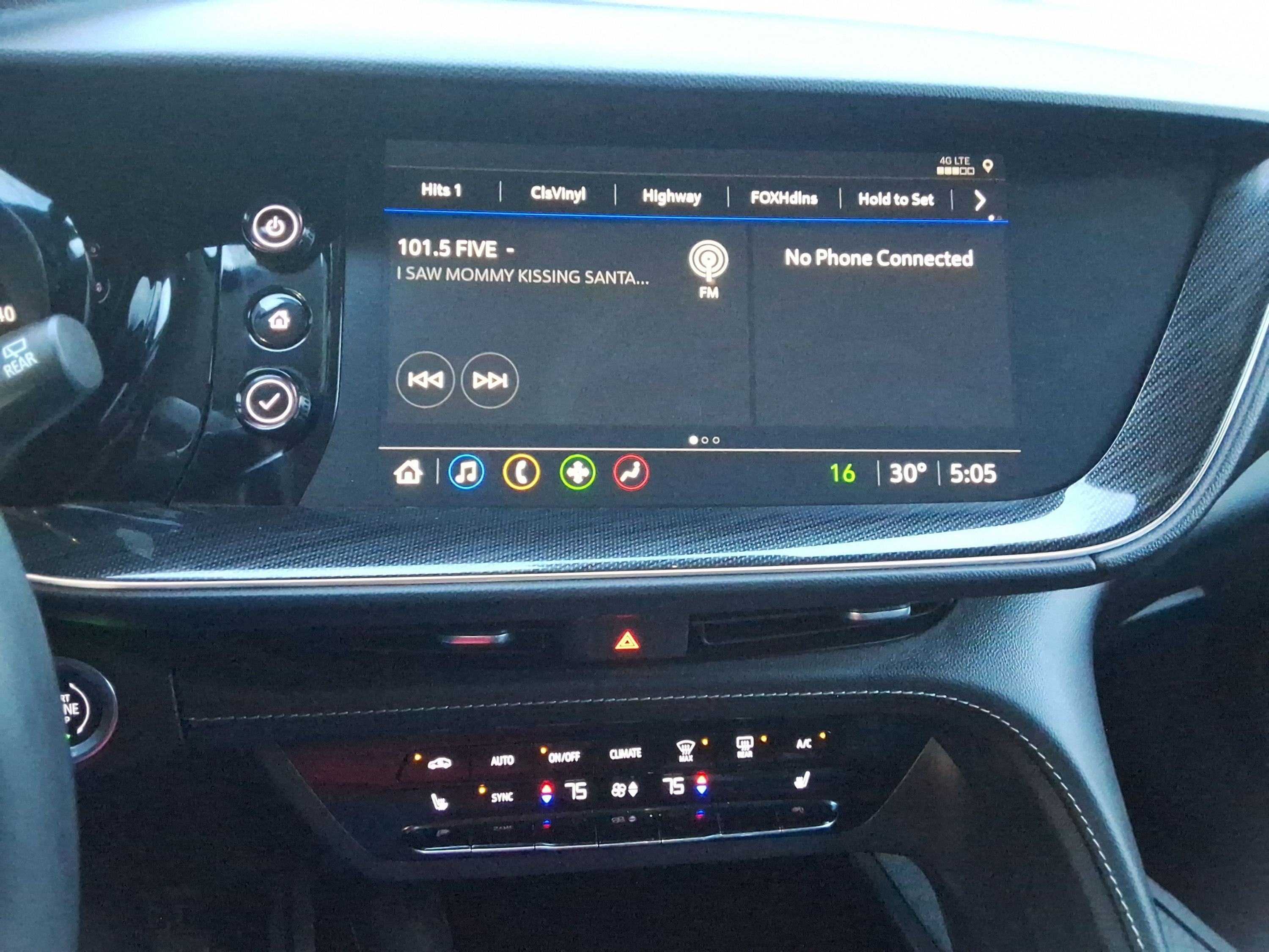 Used 2023 Buick Envision Preferred w/ Premium Seat Package image 15