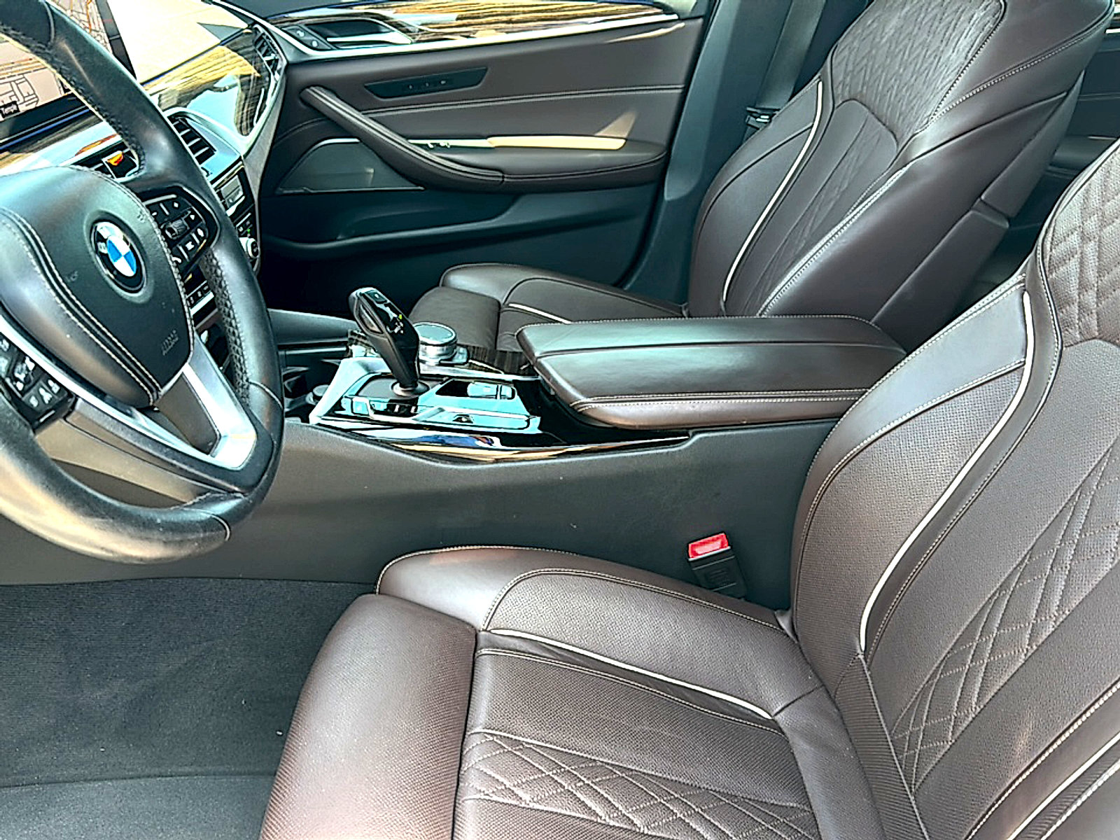 Used 2021 BMW 540i w/ Premium Package RWD image 13