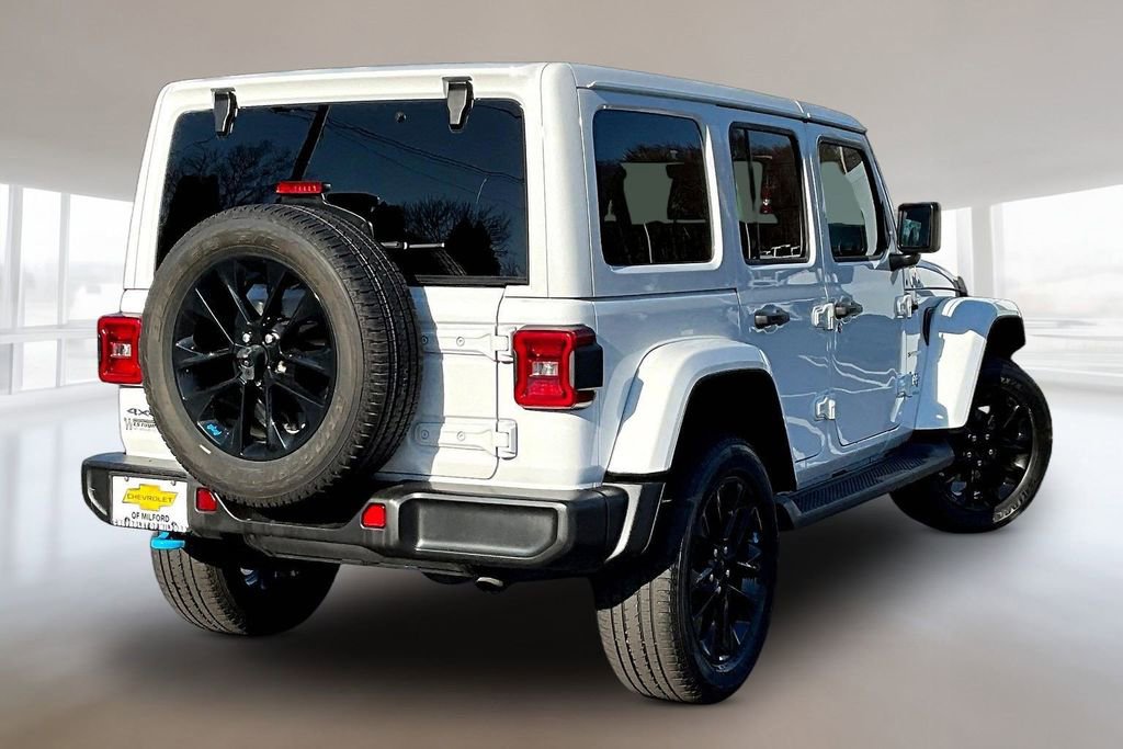 Used 2023 Jeep Wrangler Unlimited Sahara w/ Cold Weather Group image 6