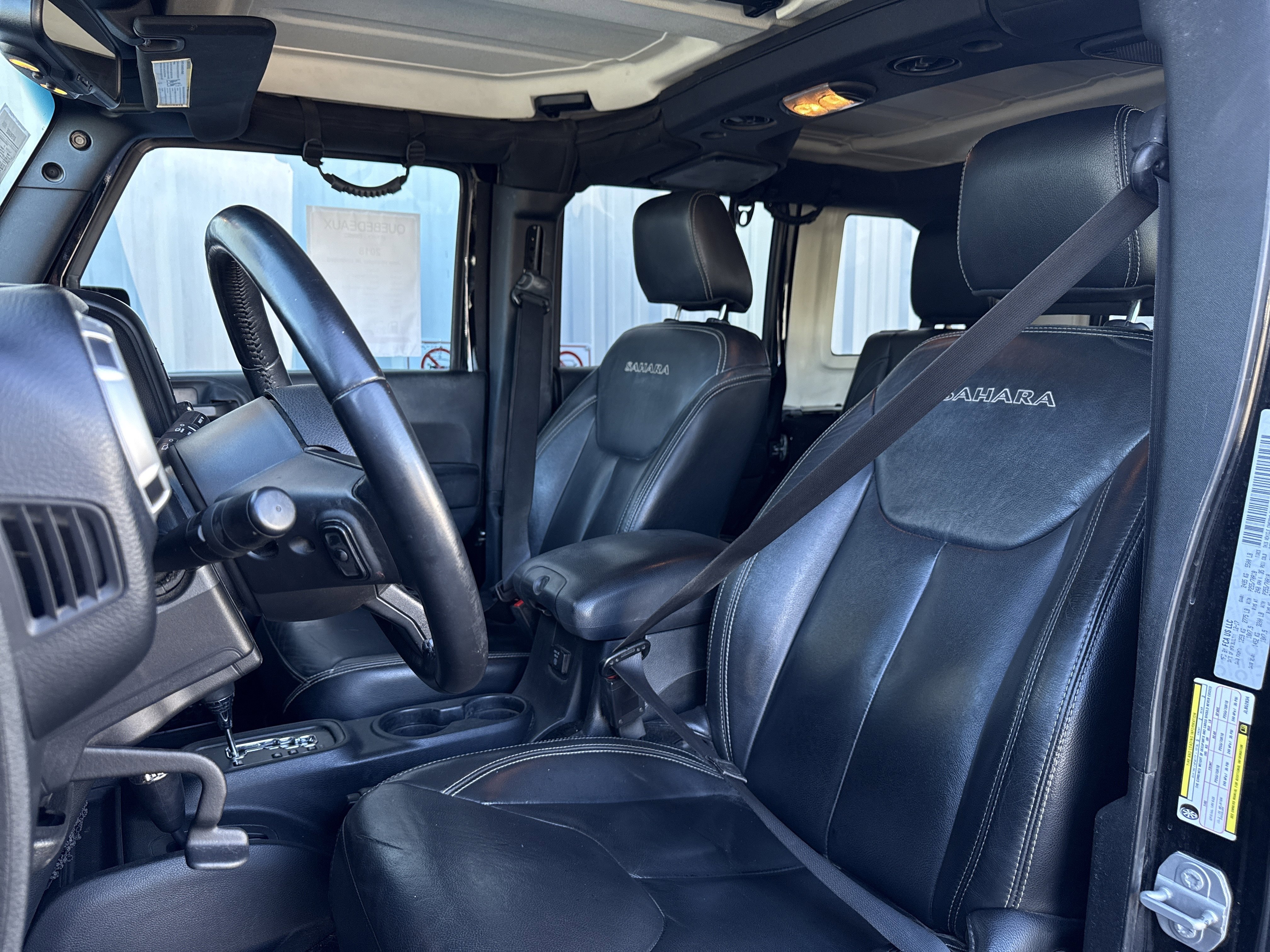 Used 2018 Jeep Wrangler Unlimited Sahara w/ Connectivity Group image 16