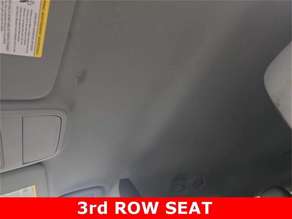 Used 2021 Ford Explorer XLT w/ Equipment Group 202A image 23