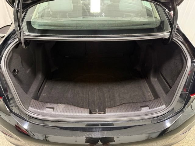 Used 2018 Chevrolet Cruze LT w/ Convenience Package FWD image 9