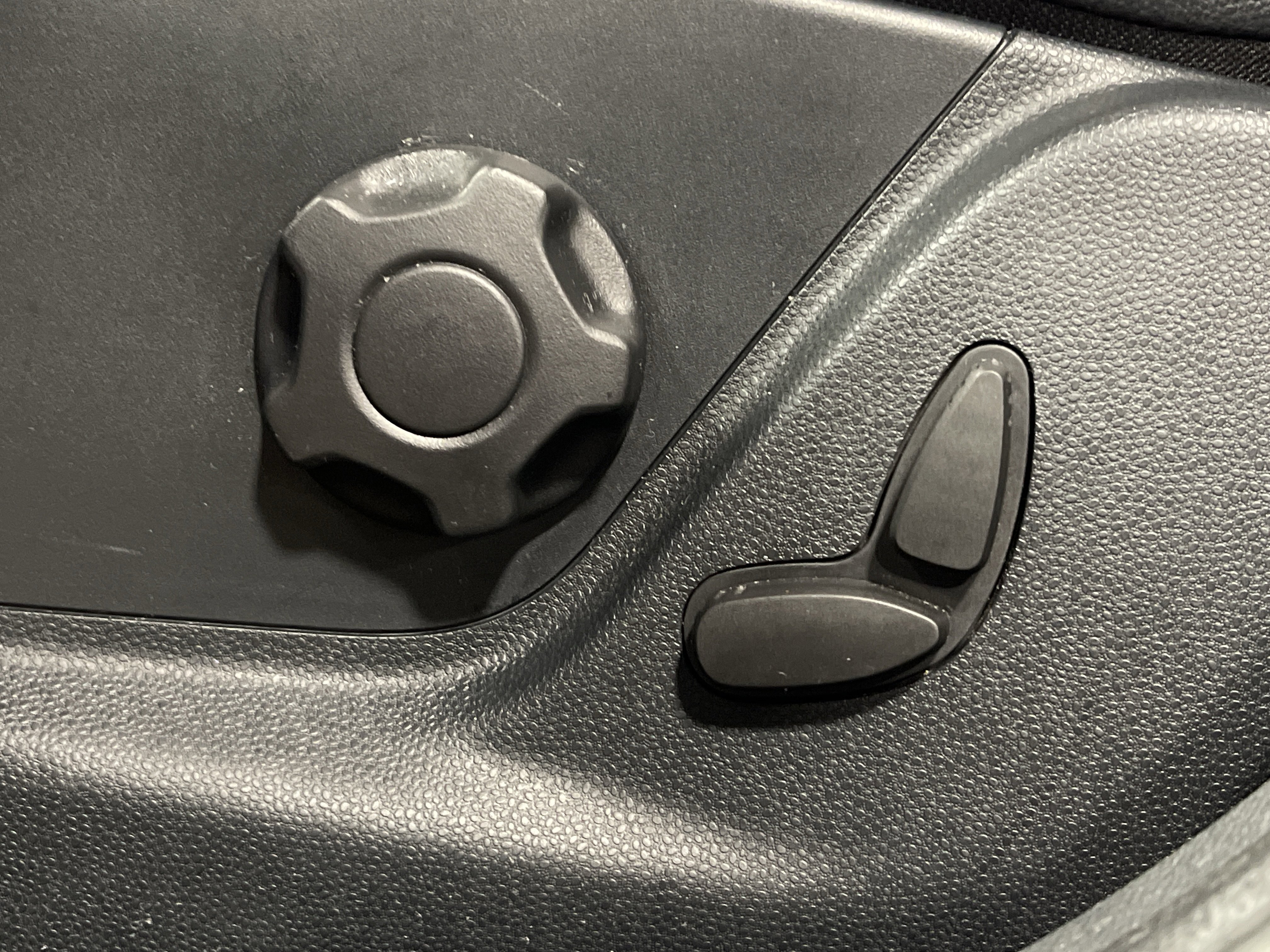 Used 2022 Ford EcoSport SES image 11