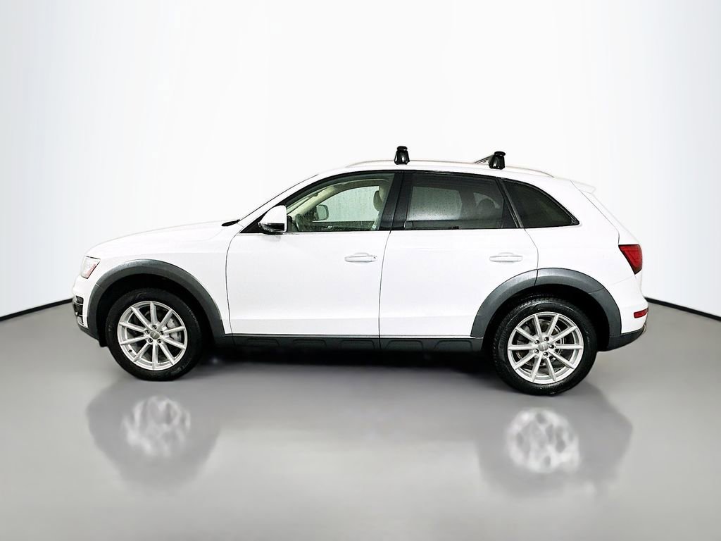 Used 2017 Audi Q5 2.0T Premium Plus w/ Technology Package image 8
