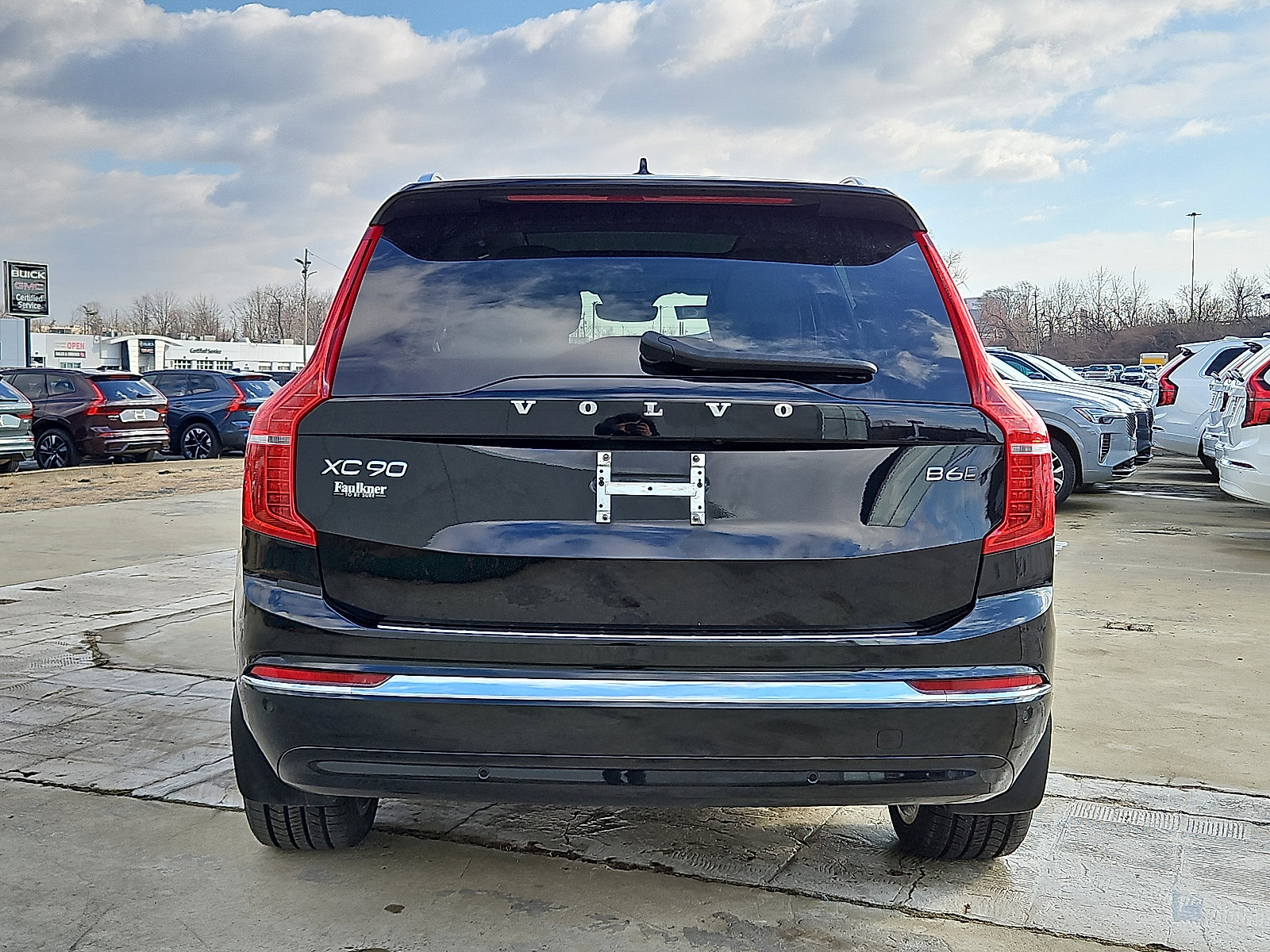 Certified 2023 Volvo XC90 B6 Ultimate w/ Protection Package image 5