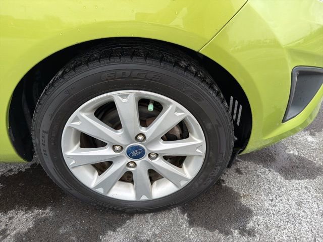 Used 2013 Ford Fiesta SE image 3