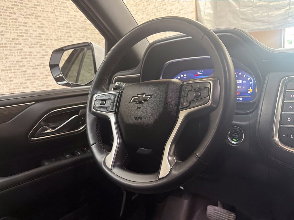 Used 2023 Chevrolet Tahoe Z71 w/ Luxury Package AWD/4WD image 20
