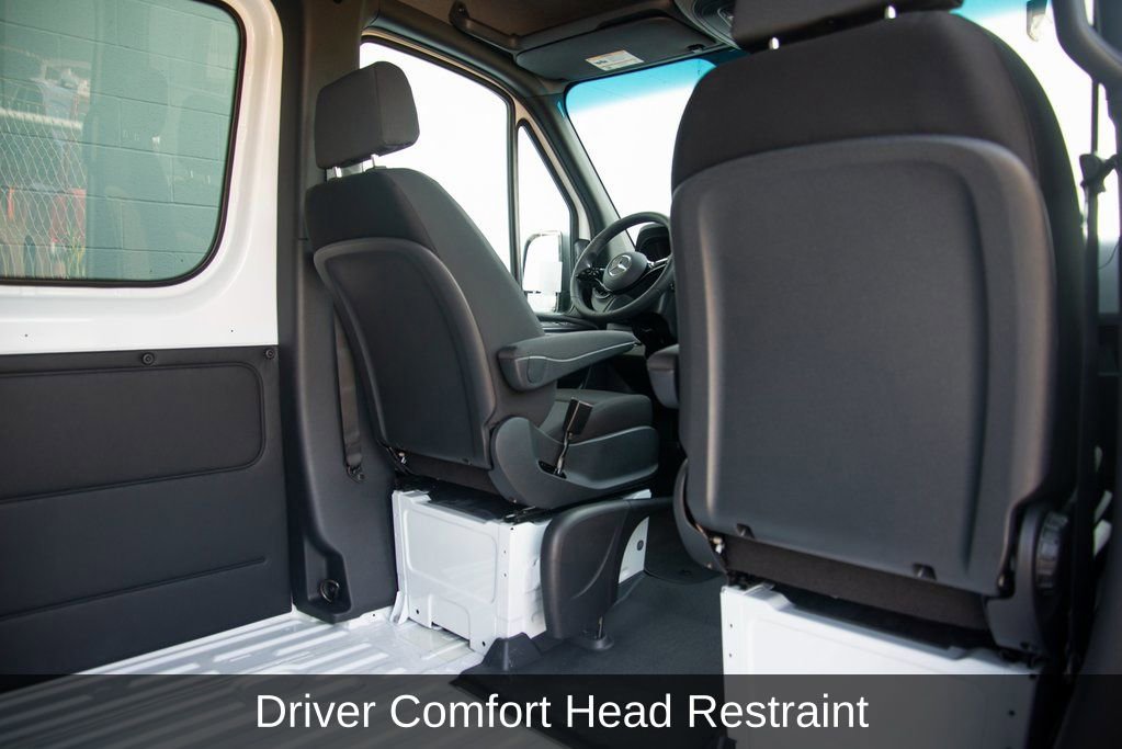 Used 2025 Mercedes-Benz Sprinter 144 Cargo image 23