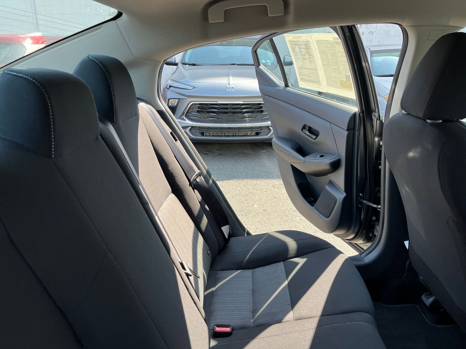 Used 2025 Nissan Sentra SV FWD image 36