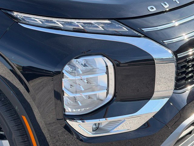 New 2026 Mitsubishi Outlander SE FWD image 8