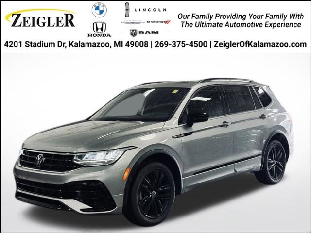 Used 2022 Volkswagen Tiguan SE R-Line image 1