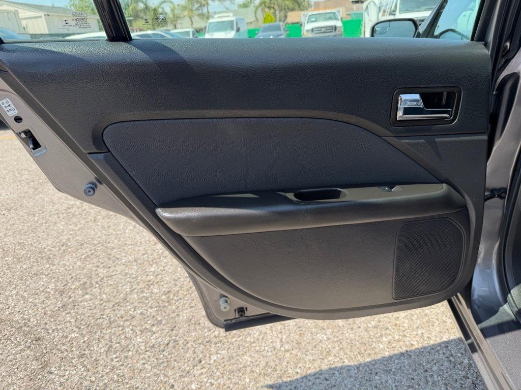 Used 2012 Ford Fusion SE FWD image 32