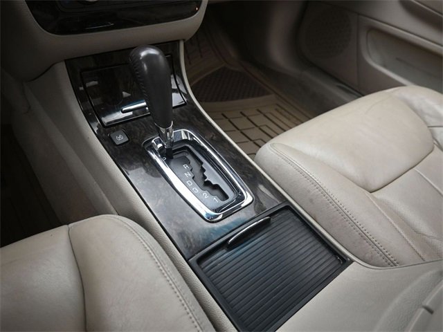 Used 2008 Cadillac DTS w/ Sun And Sound Package image 32