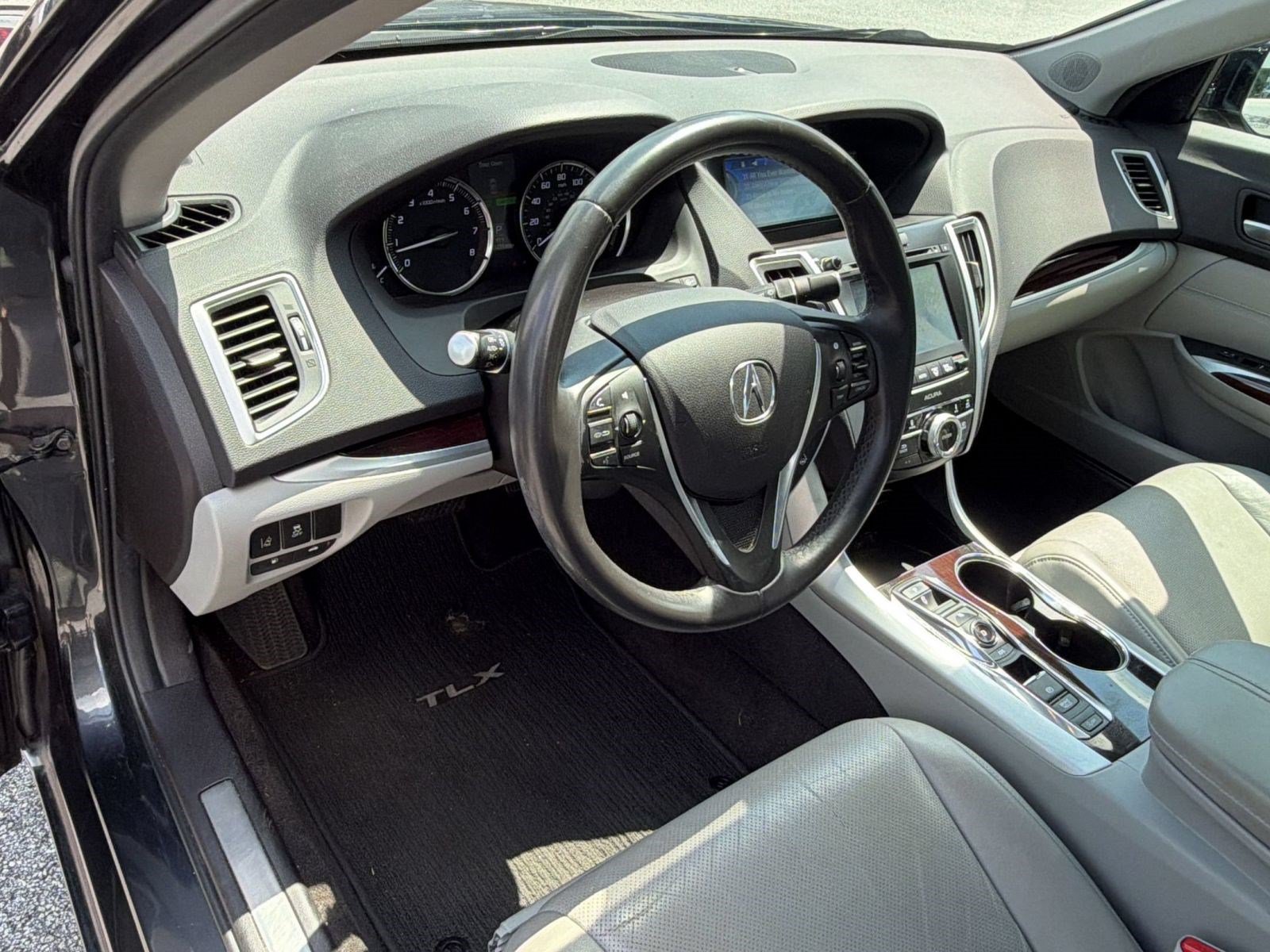 Used 2015 Acura TLX V6 SH-AWD w/ Technology Pkg image 4