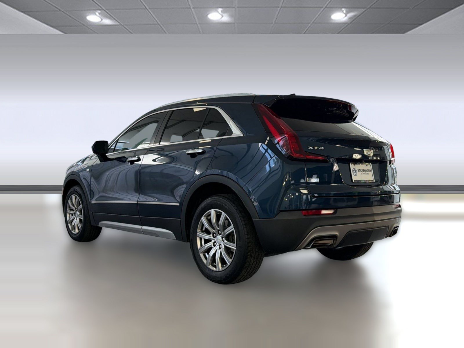 Used 2019 Cadillac XT4 Premium Luxury w/ Driver Awareness Package FWD image 3