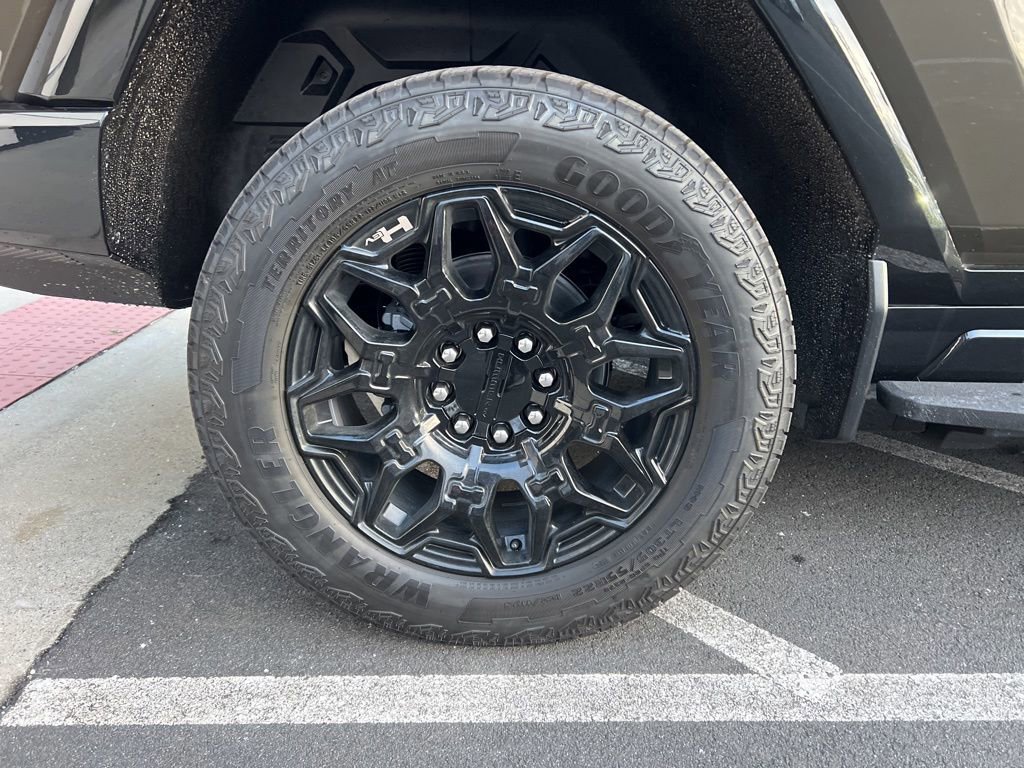 New 2025 GMC Hummer EV 2X image 9